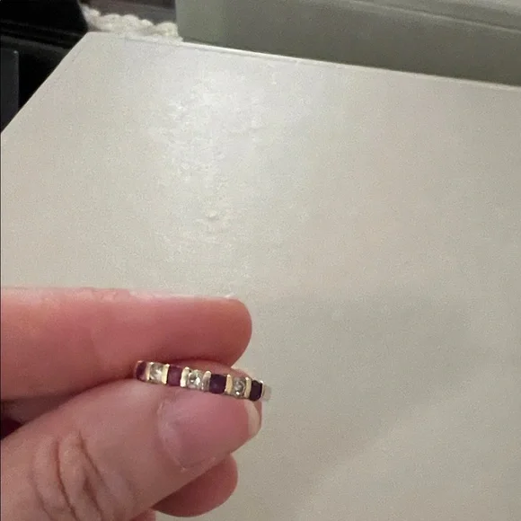 Vintage 14 K gold Women's Ring, Ruby stones - Picture 5 of 5